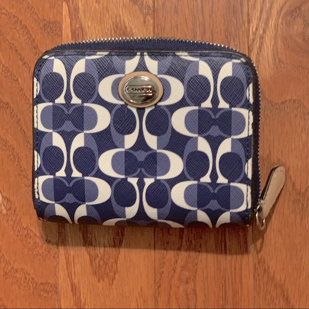 Leather Signature Coach wallet